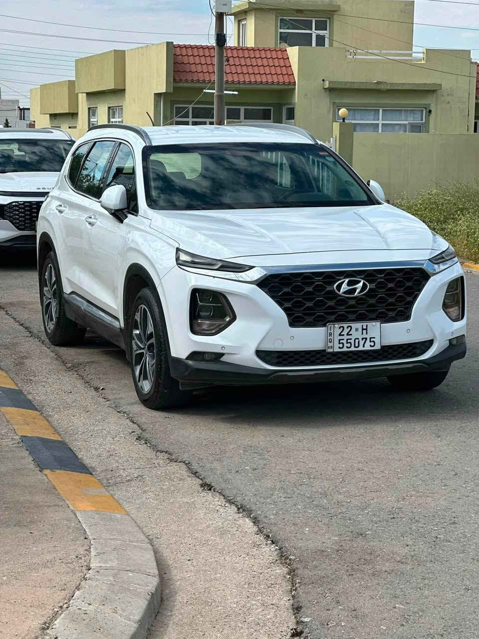 للبيع هيونداي سنتافيا 2019 خليجي
• مكينة 3.5 V6 قوية وناعمة

• وارد خليجي

• دبل (AWD)

• جير أوتوماتيك 8 سرعات

• شاشة كبيرة مع نظام ملاحة (Navigation)

• كاميرا خلفية مع حساسات أمامية وخلفية

• تشغيل بصمة ودخول ذكي

•

• تحكم بالسكان ومثبت سرعة

• مرايا كهربائية مع طي كهربائي

• أضوية LED ونهارية

• فتحات تكييف وتبريد للصفين الثاني والثالث

• جنوط وكالة

• 3 صفوف (7 ركاب)

ماشيه 115 ألف 

مكان السيارة أربيل 

توصل وتساب ***********
