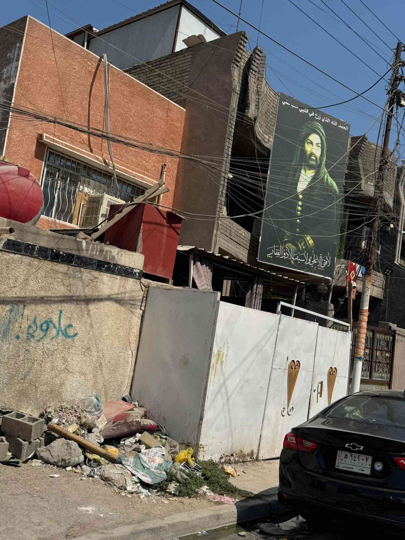 بيت للبيع 
الشعب /حي التجار/شارع 40/شارع مدرسه بلقيس /شارع الزيدي للعقار  
المساحه 96 سند مستقل بأسم شخص واحد 
للاستفسار على هذا الرقم *********** 
***********
