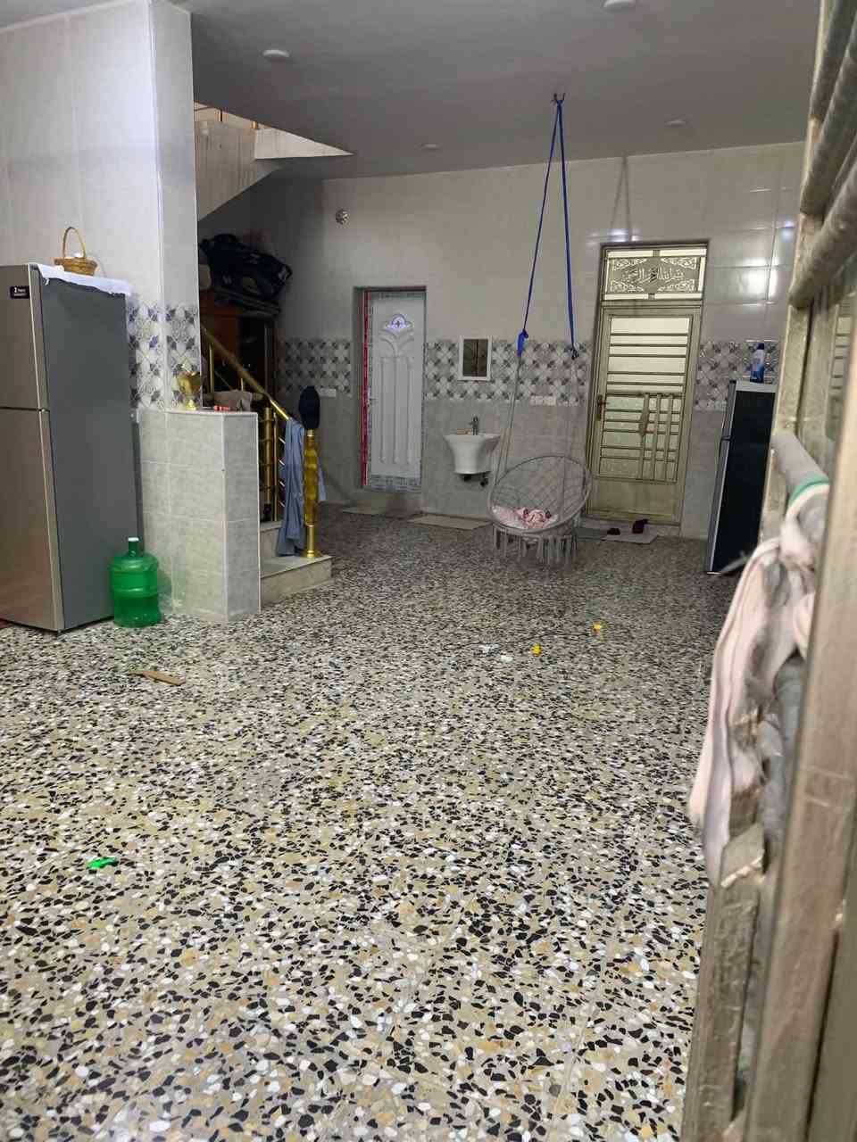 بيت للبيع مساحه 250متره بحي سلام من جهه القناه مدخل ثاني نوع للعقار بناء بلوك سعره على ***********
