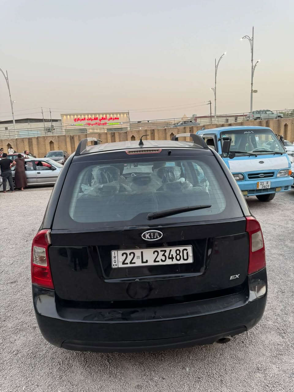السلام عليكم للبيع كيا رندو ٢٠١١ محرك ٢٤٠٠دوش كير اوتو 

خمسه راكب تبريد ثلج صبغ حزام حادثها امامي السياره رقم أربيل الجديد شرط التحويل  سعر ٧٠ وبيها مجال حك جيتك   
  مكانه فلوجه ***********
