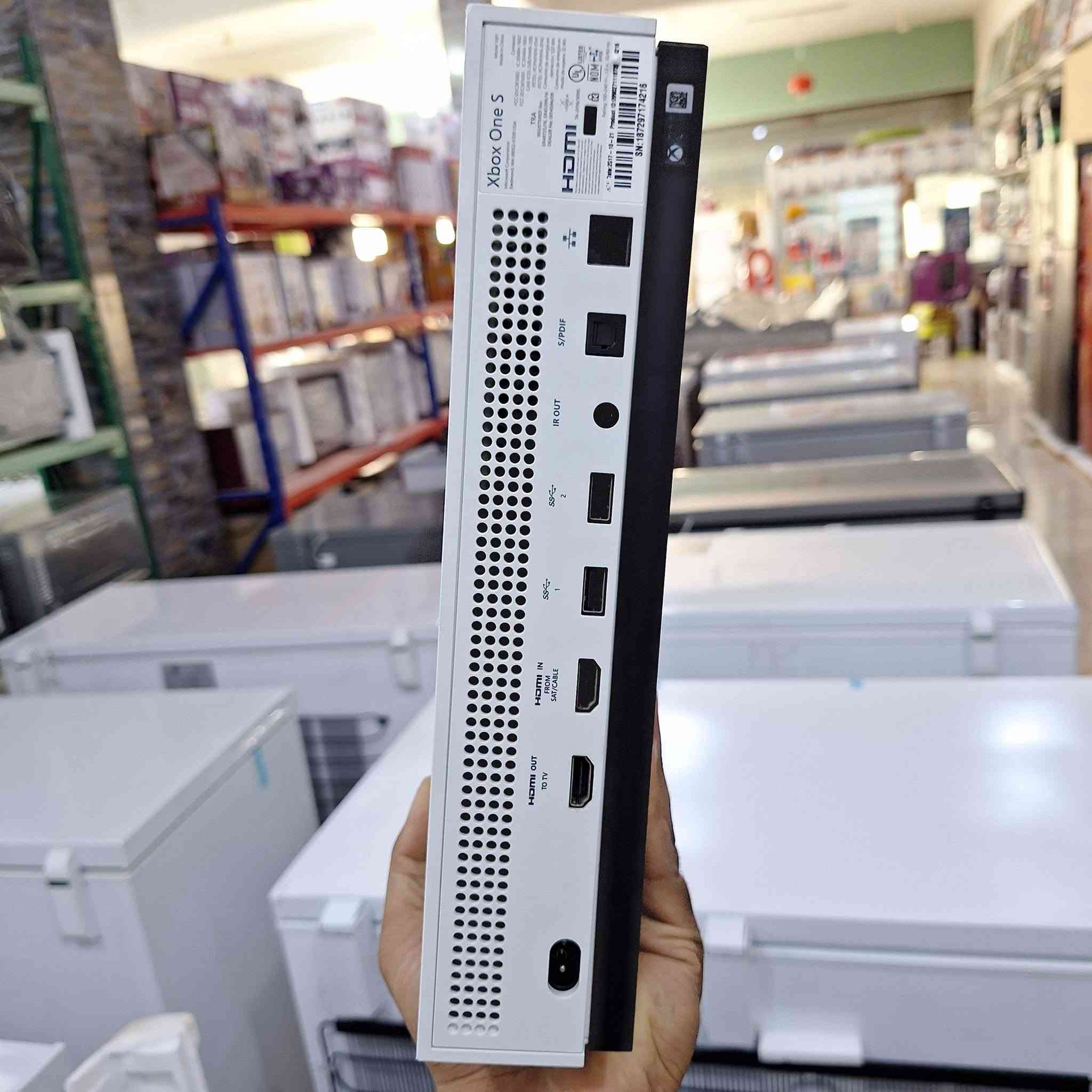 اكس بوكس وان اس 
يده اصليه 
ملحقاته كامله 
جهاز لك ستيكر لا مفتوح ولا مصلح 
سعره 150 
توصيل 6 جميع محافظات
***********
تيك توك 
Ps4.3.2
