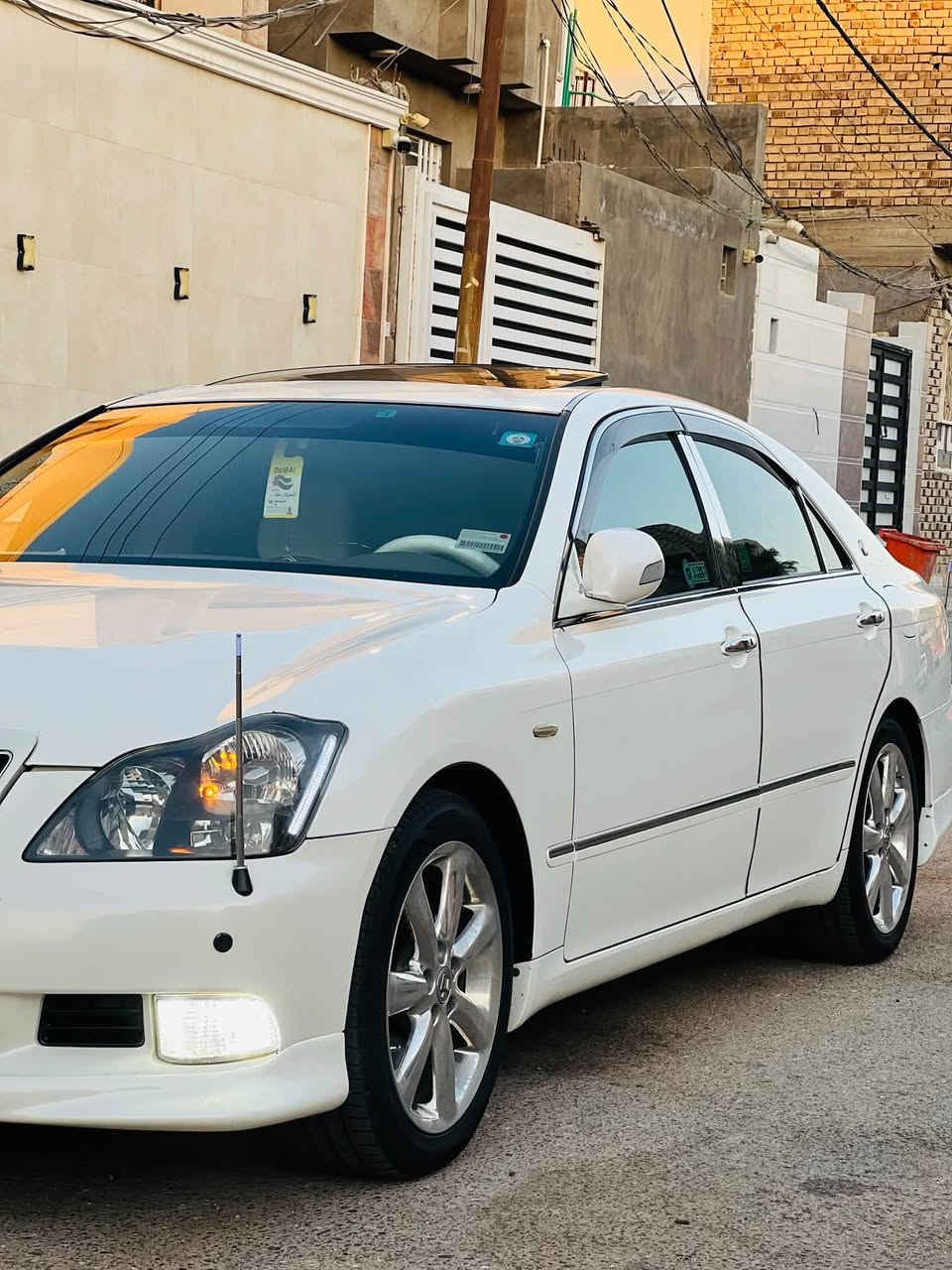 سلام عليكم من رخصت الادمن المحترم 🈲 شاهينه 🇯🇵Toyota Crown 🇯🇵 شاصي(182)) (( لون ابيضّ 🖱️ ))  للبيع 
موديل2004  محدثها2007 🇯🇵❗
رقم(( بصرة إنكليزي)) مشروع وطني باسمي مداور 
سيارة جديده 🇯🇵❗
       تحوير فوك وجوه بيت مديد
قرار48
❗❗ (( المواصفات )) 
1- 3 دكم 🈲 🇯🇵
2- فتحة سلايد روف 3 وضعيات 🈲
3- دواخل بيجي مطعم بصاج🈲  🈲
 5- لحايه يابان  🈲
6- لايت 5 قطع عدسه متحركه❗
7- سيدي عارض 6 اقراص + خزن ذاتي 🈲 باتري جديد🈲
ارايل امامي وخلفي 
سياره كفاله عامه
سياره جاهزه منّ كلشي 
العنوان النجف الأشرف حي المكرمه
رقم ***********

نص مكتوب في الصور:
- @26rz_