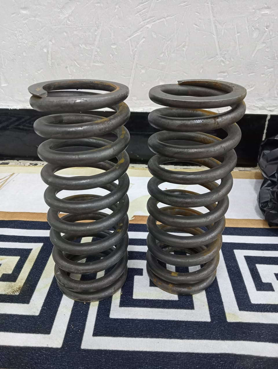 يسلام عليكم لوي البيع شتريته وماشديته وعلي شتريته زوج 30الف عنواني البصره حيانيه شارع سد رقمي ***********

