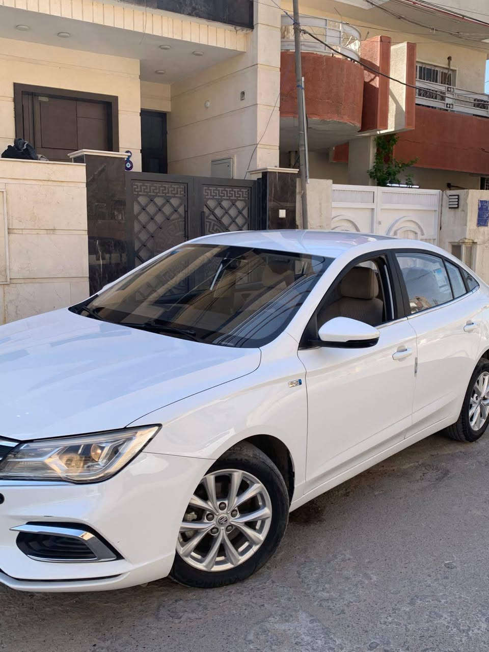 Mg5
2023 
محرك 1500 طبيعي 
داخل بيجي 
قطعة تبريد وحده 
نص فول ماشيه 109 الف 
حادث قبغ صندوك وبارد اصبع بالبنيد 
سنوية بأسمي تحويل ثاني يوم 
سونار موجود 
90 ورقة وبيها مجال
***********
***********
واتساب خط مفتوح
