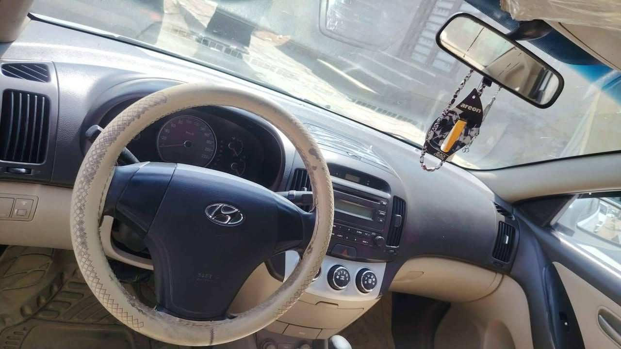 السلام عليكم ..
النترا 2008 خليجي 

 بيه تبديل باب السايق الباقي كفاله اكو شويه باردات كدام عينك ينشافن

رقم نجف انكليزي تحويل ثاني يوم 

مكينه 2000

كير ومكينه كفاله 

تبريد ثلج ❄

حداديه جديده  إستوني مسويه

تخم تاير جديد 

سياره مال جناي مامتعوبه 

السعر 105 وبيها مجال بسيط 

مكاني النجف الأشرف ناحية القادسية 📍

***********
