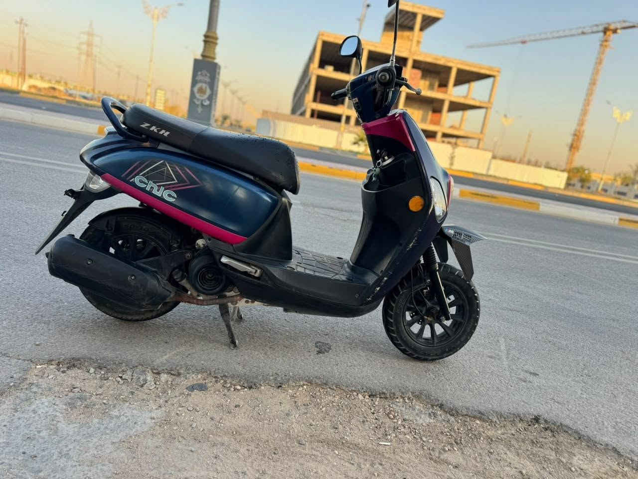سلام عليكم داجه للبيع الدراجه نضيفه بس يرادلها جاملغ امامي فقط سعرها 550 للاستفسار اتصال ع 
***********
