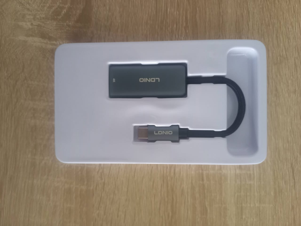 Ldnio usb-c to 4k hdmi
ادابتر يحول من type-c الى hdmi تكدر تعرض شاشة الموبايل او لابتوب يحتوي على منفذ type-c على التلفزيون والتحويله تدعم دقة 4k 
السعر:15,000 (التوصيل مجاني لجميع المحافظات✅🚛)
للتواصل واتساب فقط:***********

