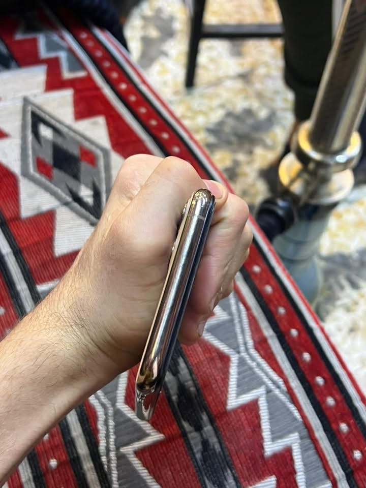 اخوان بسبب الوعود الكاذبه والف واحد يخبر ويكلي لا تبيع وما يجي واكثر من واحد سواها رح اعيد لنشر

11برو ماكس بطاريه 82دبل سيم كلش نضيف مبدل فقط شاشه مال تفصيخ وبيدك تفحصه وما بيها اي نقطه بلشاشه كلش نضيف لدرجه السعر:250قفل ***********
