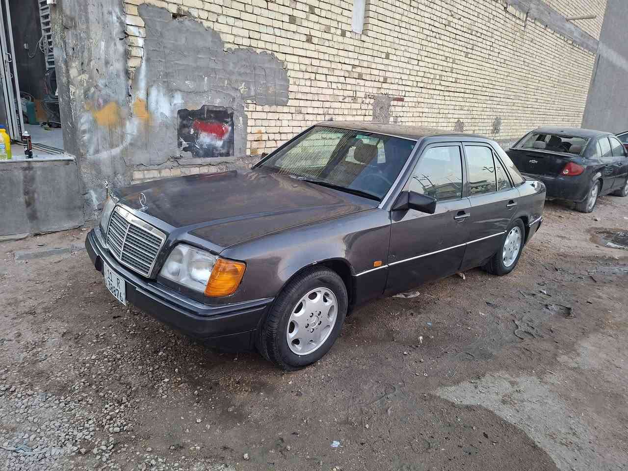 مارسيدس دب مديل 1992رقم بغداد انكليزي سنويه جديده  تبريد شغال  كير ومحرك خراطيم  سعرها48وبيها مجال مكانها كربلاء حي النصر ***********
