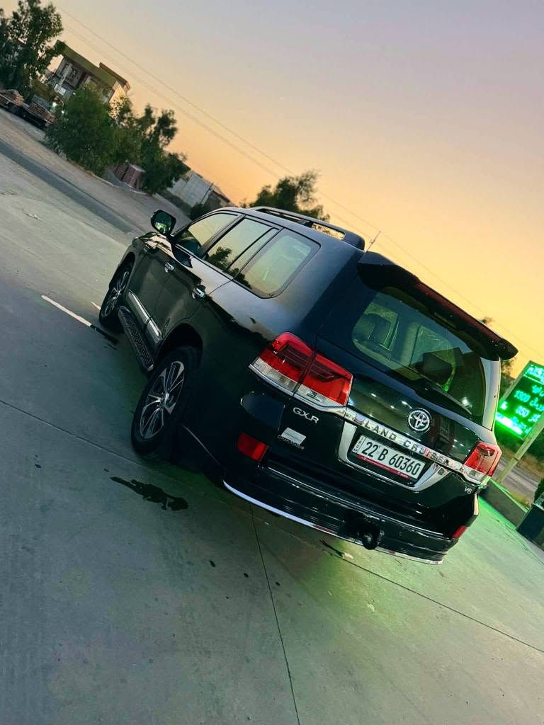 لاندكروز 2014 بريم GXR
محدثه 2021 داخل وخارج
🛑تحديث شركة لاندكروز بلادي اصولي 
السياره احله من الصور بالحقيقه 
فول مواصفات 1/1 
1- فتحة 
2- بصمة 
3- محرك وكير كفالة 
4- حساس خلفي 
5- ثلاجة
6- كراسي كهرباء 
7- تشغيل عن بعد 
10-  ايرباك 
11-دفع رباعي 
12ـ تخم تاير جديد صالي اسبوع من شاده
12- مري قلاب شفط 
محرك 6 سلندر 4000
ملاحظة / السياره كفاله عامه من اي حادث 
قطعتين صبخ بدون دواخل 
جديدة بمعنى الكلمه شرط تراي زيرو  تخم تاير حدادية تبريد جاهزة من كلشي مابيها اي نقص 
🛑بأسمي شخصياً  تحويل مباشر  هزه جديده
⛽ كوبون بنزين بيها 
💥السعر 267 وبيها مجال قليل 
رقم صاحب سيارة 
 *********** 
*********** كركوك, العراق
