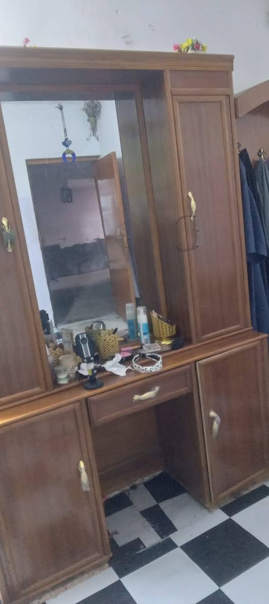 السلام عليكم غرفة نوم عراقي نظيفه السعر 300 وبيها مجال عنواني فلوجه حي الجولان استفسار عله هاذ الرقم***********
