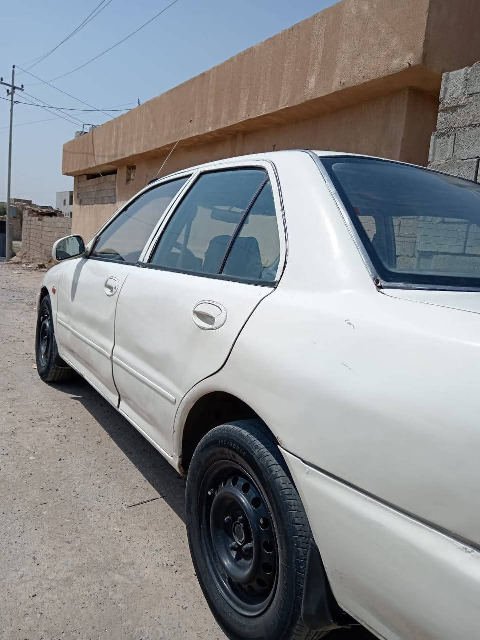 سياره براتون للبيع موديل ٢٠٠٢ رقم صلاح الدين كير محرك شرط تخم تأيرات جديد كهربايات كلها شغاله اي نقص مابيها العنوان صلاح الدين العلم السعر ١٧ وبيها مجال ***********

نص مكتوب في الصور:
- تجديد الشكل بالذكاء الاصطناعي