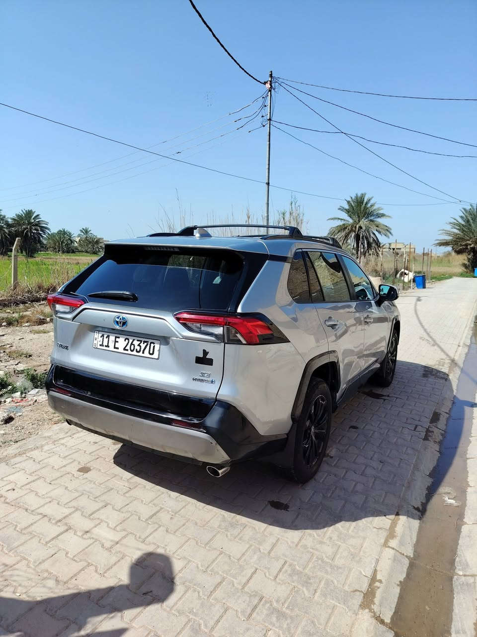 راف فور ٢٢ كلين بدون صبغ عادث كلش بسيط جاملغ أمامي بارد نفسه والباب اليمنه بارد فقط ماشيه 50 مايل
بسمي لادارات تحكمات بصمه دخول ذكي فور ويل فقط بدون فتحه والكشنات مخمل... كل المواصفات بيها
العنوان بغداد الشعله الهاتف ***********
السعر 215 وبيها مجال
