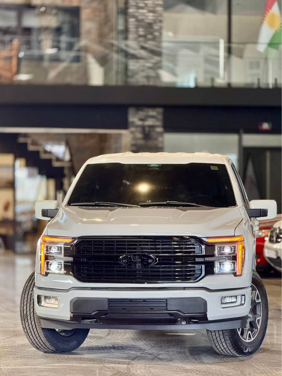 FORD F150 2024 STX 
تاک ئەکسل ڕۆنگی چیمەنتۆیی هەردو چەمەلەخی پێشەوەی بۆیاخە بێ ناو گرتن بێ ئێرباگ پێشی کەپسە سەیارەکە زۆر جوانو زۆر تازەیە یەک دینار مەسرەفی تیا نیە ٣مانگ کاتی تیایە 
نرخ:٢٩٧
*********** السليمانية, العراق
