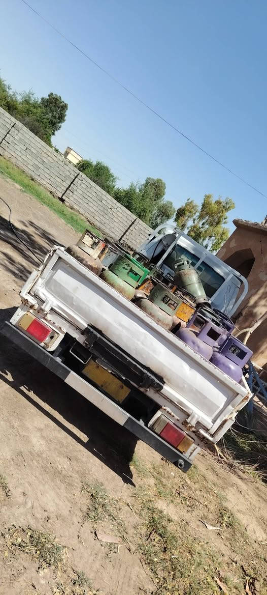 السلام عليكم يوجد كيه بنكون ٩٤ مسجله رقم بغداد محرك معمر جديد كير شرط اكسن شرط مشط ستيرن جديد  طخم تاير جديد السعر 35 وبيه مجال اتصل عل رقم *********** بيع فقط
