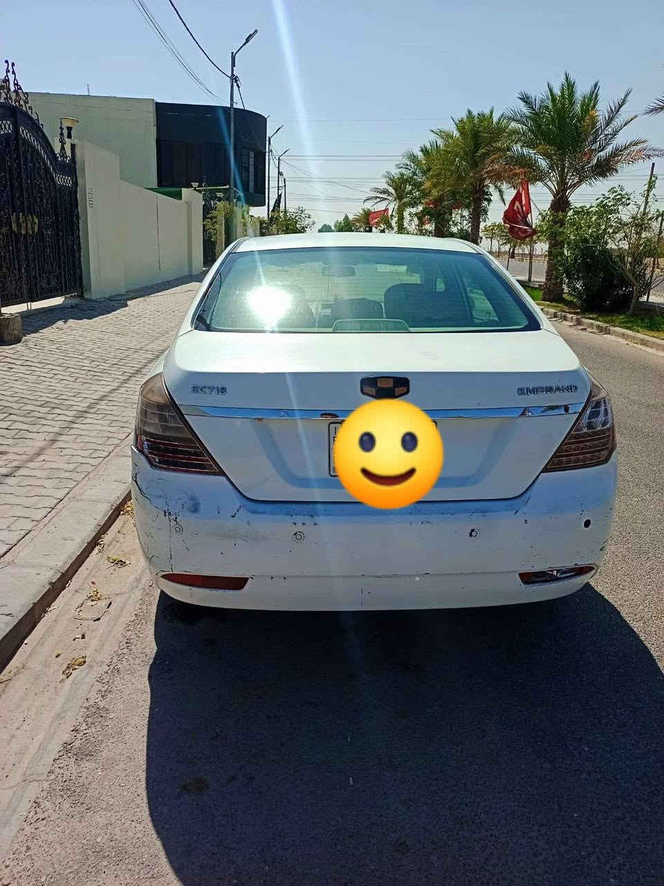 امكراند موديل 2013 رقم نجف الماني بأسمي  بيها بارد بجاملغ الامامي بدون صبغ تبريد شغال تخم تاير السيارة جاهزة وبدنها مثل مامعروضة بالصور...!
عارضها للبيع بسعر 48 وبيها مجال الشراي.
#أو للمراوس بسيارة احدث وانطي فرق.
(مكان السيارة النجف)
ملاحظة : سنويتها ساقطة وعليها غرامات 200 ألف .
للأستفسار:
*********** (الرقم بيه وات ساب)

