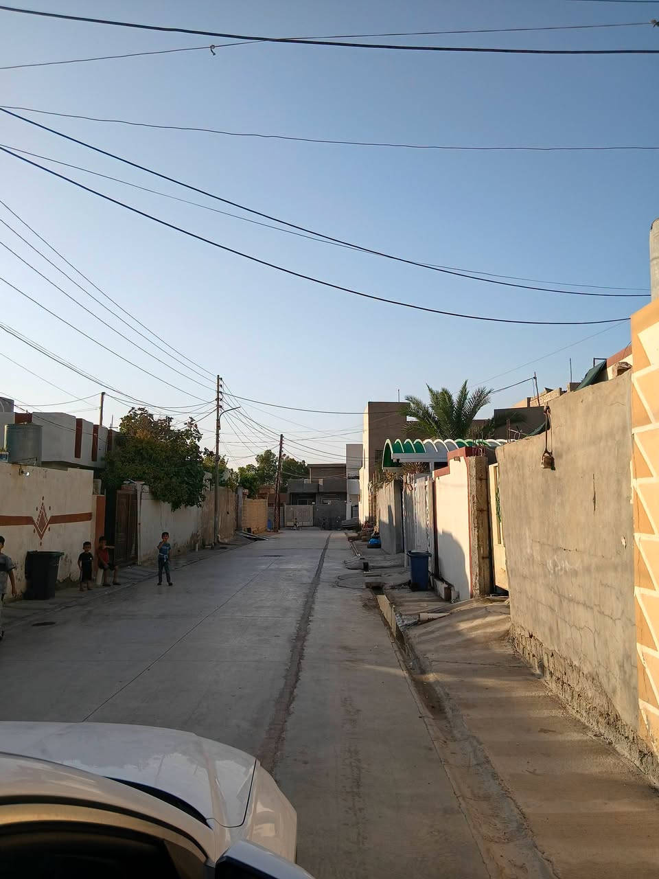 قطعه للبيع طابو مساحه ١٣٠م قرب شارع حلوه 
أستفسار مراجعه مكتب الرحمن للعقار الإتصال 📞(***********)
إدارة/ابو علي
