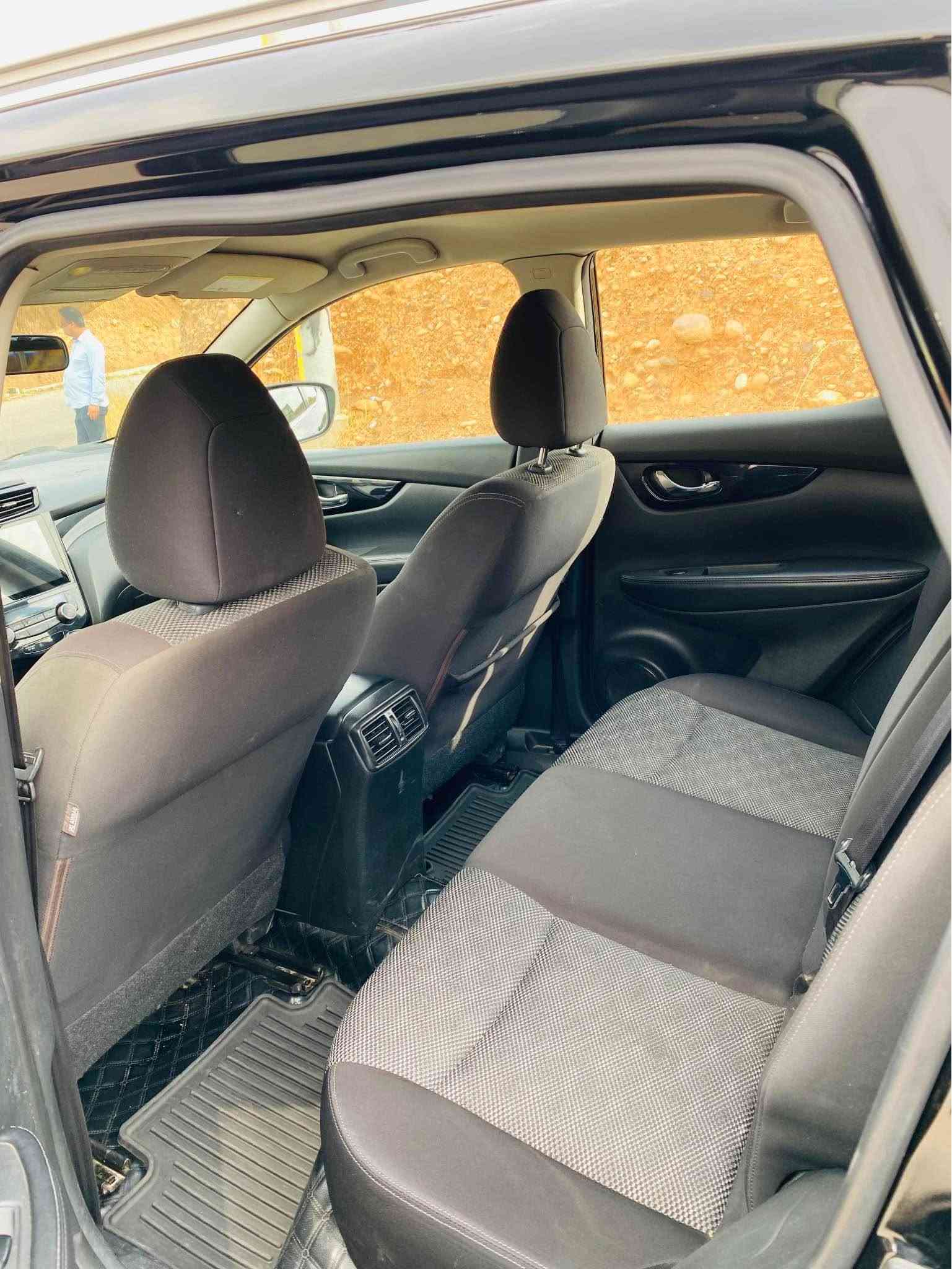 نيسان روك • SV دبل • ٢٠١٧