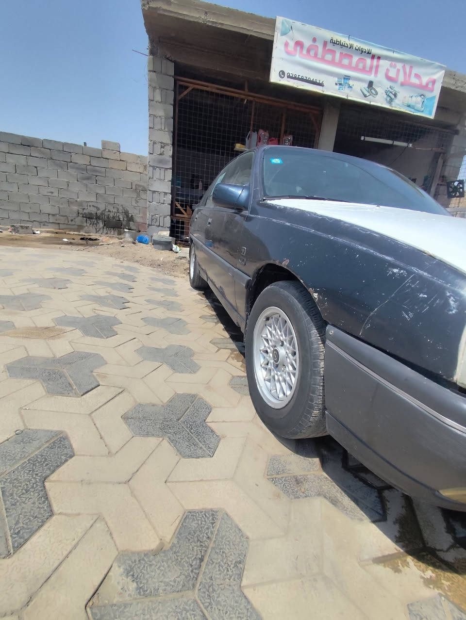 🚗 للبيع أوبل أوميكا موديل 1989 🚗
**المواصفات:**
- المحرك: 2000 سي شرط نضيف ومكفول، بدون نقص دهن
الكير: أوتو ك 
- الداخل: شرط حيل نظيف، دواشيك، ، تخم تاير جديد- 
**السعر: 25 ورقة **

**المكان:** الفلوجة - قرب شارع 60
**للاستفسار:*************

ملاحظة: السيارة للشراي الصدق

