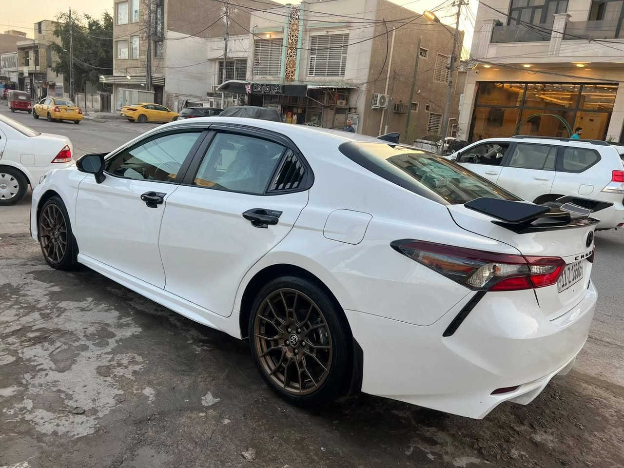 سلام عليكم
كامري للبيع ٢٠٢٤ رقم بغداد 
بسمي 
مكاني كراده 
كير محرك تبريد مكفول شاشه كامره ويل كب داخل اسود جلد 
+964 770 648 3621
