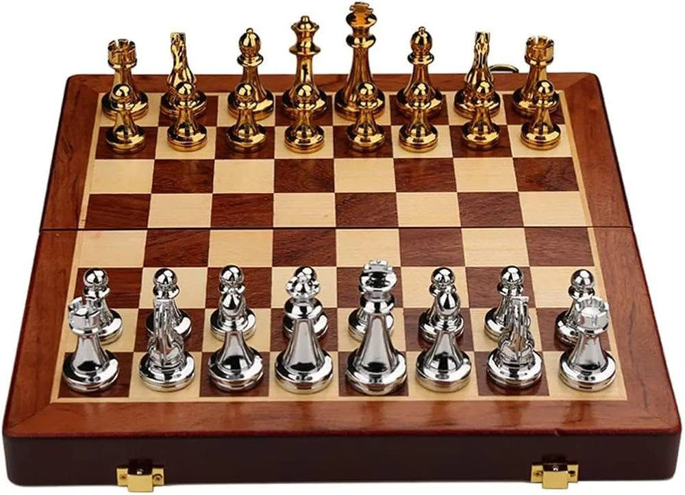 ٤٥ على أول تم

نص مكتوب في الصور:
- Foldable chessboard Embedded flocking
- CHESS PIECE SIZE Exquisite craftsmanship, perfect size King Queen Pawn Quarter UNITED STATES OF AMERICA IN GOD WE TRUST LIBERTY QUARTER DOLLAR 2.6inch 66mm 2.28inch 58mm 1.5inch 38mm 0.96inch 24.26mm 1.22inch/3.1cm 1.18inch/3cm 0.98inch/2.5cm 0.96inch/2.4cm
- 29cm/11.42in 14.5cm/5.7in 5.4cm/2.13in