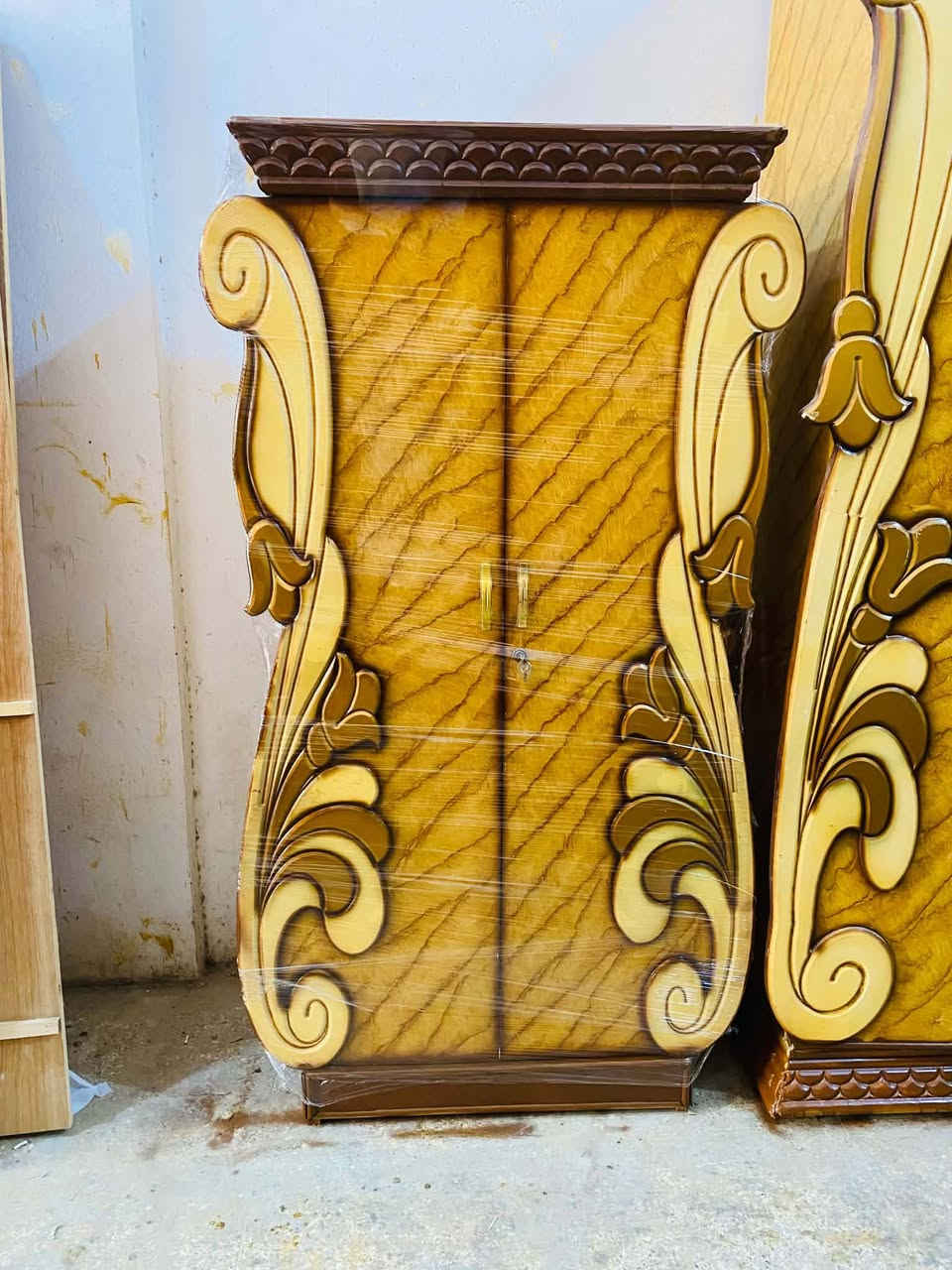 غرفة نوم عراقي مستخدم اخو الجديد وباسعار مناسبة شغل درجة اولى مرتب ضهر جرجوبة توصا احطاطة صاج خارج داخل 
السعر 750 الف وبيها مجال للطيبين 
رقم الهاتف ***********
