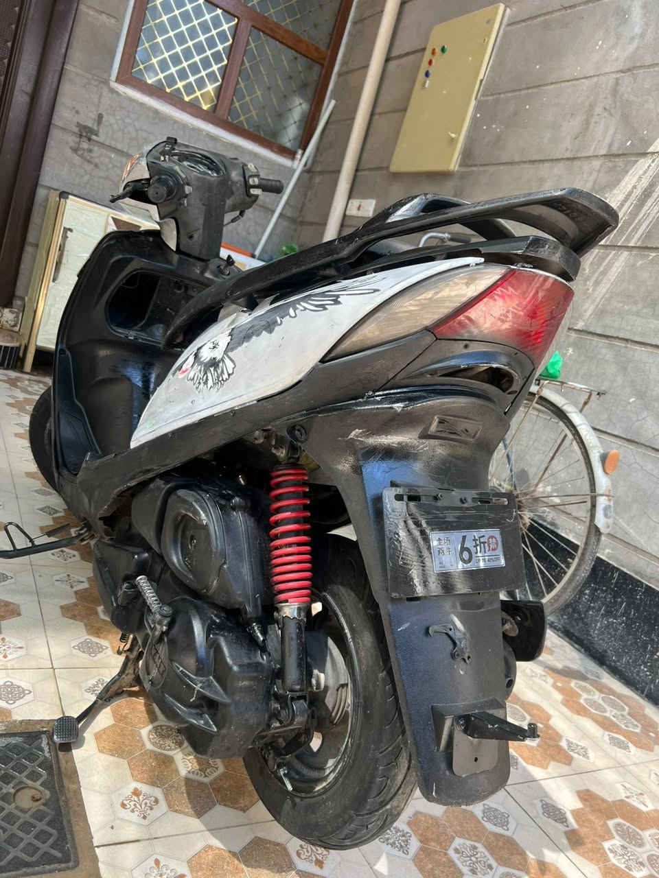 سلام عليكم ماكس ثعلب 140 دراجه كلها بلاديه مكينه مكفوله خرسه لا تنقيص لا تبخير كابريتر بلادي  كفرات بلادي سلف بلادي كهربائيات كلها شغاله دراجه ما ناقصها برغي واحد سعر 425وبيها مجال حك الجيه العنوان تقاطع القدس للاستفسار اتصال ***********
