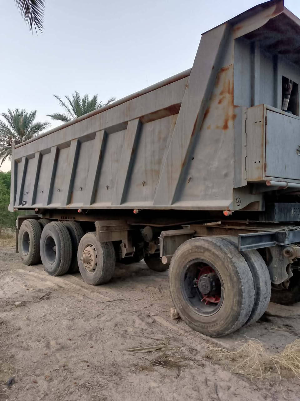 سلام عليكم مقطوره للبيع سعر مناسب اي ستفسار ***********
