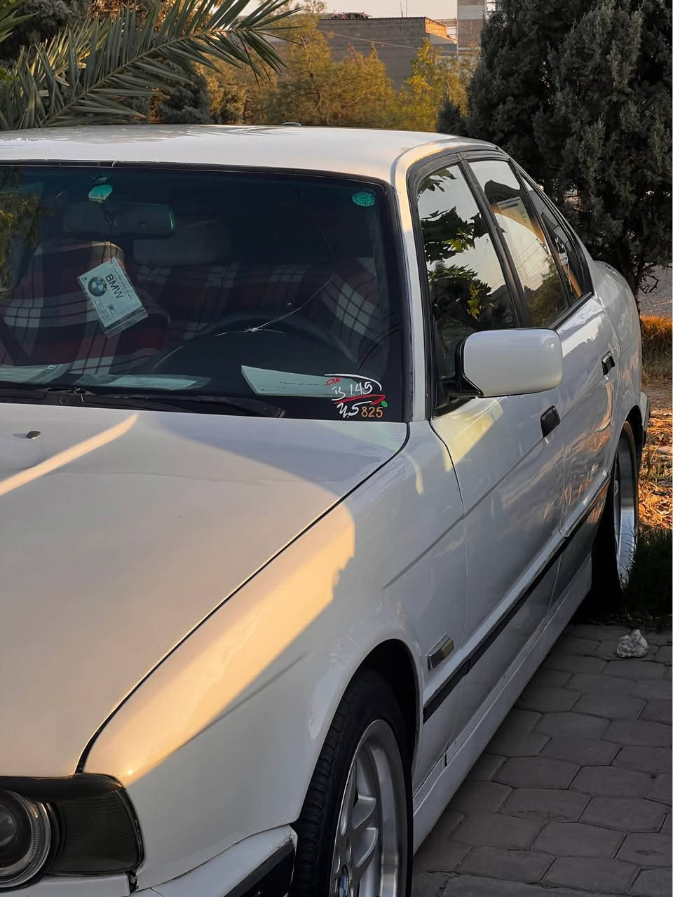 Bmw 1990
525
٣-٤ پارچە سبوغ عام نیە هیجام نیە
٥وەرەقە خرامە
گێر مەکینە بەشەرت
سعر ٥٥ وەرەقە و مەجال أربيل, العراق
