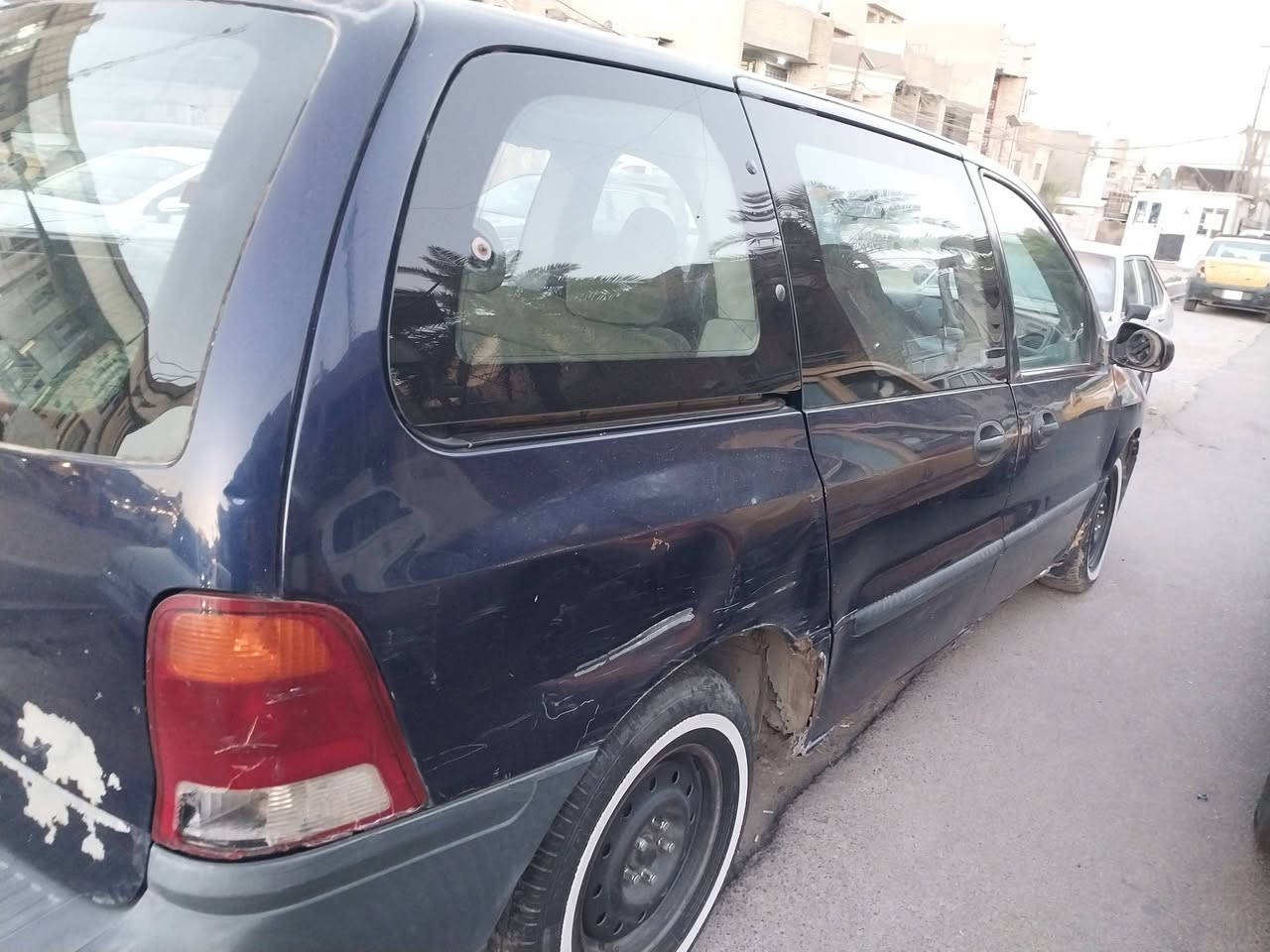 سلام عليكم 
للبيع فقط
سيارة فورد وندستار ٧ راكب مديل ٢٠٠٠
رقم بغداد 
محرك ٣٦٠٠
السعر ٣٦ وبيه مجال 
***********
