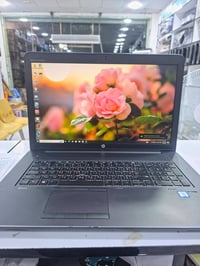 ZBook 17 G4 • Xeon E3-1535M • كوادرو P4000