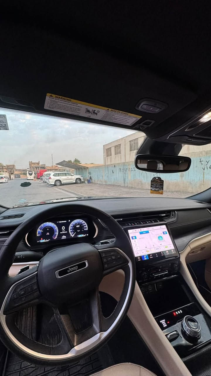 سلام عليكم جيب وارد امريكي كفاله عامه من الصبغ و الضربه امبدله فقط دعاميه خلفيه فقط  موديل 2024 فول مواصفات ماعدا الفتحه سبعه راكب سياره كفاله عامه كير و مكينه سياره شهداء داخله و مرقمه بغداد السعر 270 وبيها مجال بسيط مكاني بغداد حي اور الرقم ***********
