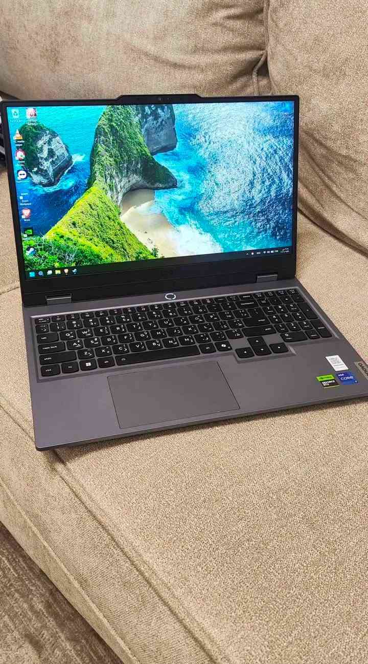من لينوفو بكرت شاشة 5060 ومعالج i7 من الجيل 13 فئة HX 
Lenovo LOQ 
 المواصفات 
 
المعالج (CPU): Intel Core i7-1365HX (جيل 13 قوي جداً )
كرت الشاشة (GPU): NVIDIA GeForce RTX 5060 (( 100w ))
 الذاكرة العشوائية (RAM): 16GB بسرعه 4800MHz 
 السعة: 512GB SSD M.2 gen 4
 الشاشة: 15.6 بوصة بدقة FHD
 البطارية : صحه 100% 
 نظام التشغيل (OS): Windows 11 Home أصلي
حالة الجهاز: ( اوبن بوكس )
💰 السعر: مليون و 750

📞 للتواصل والاستفسار واتساب فقط: ***********

