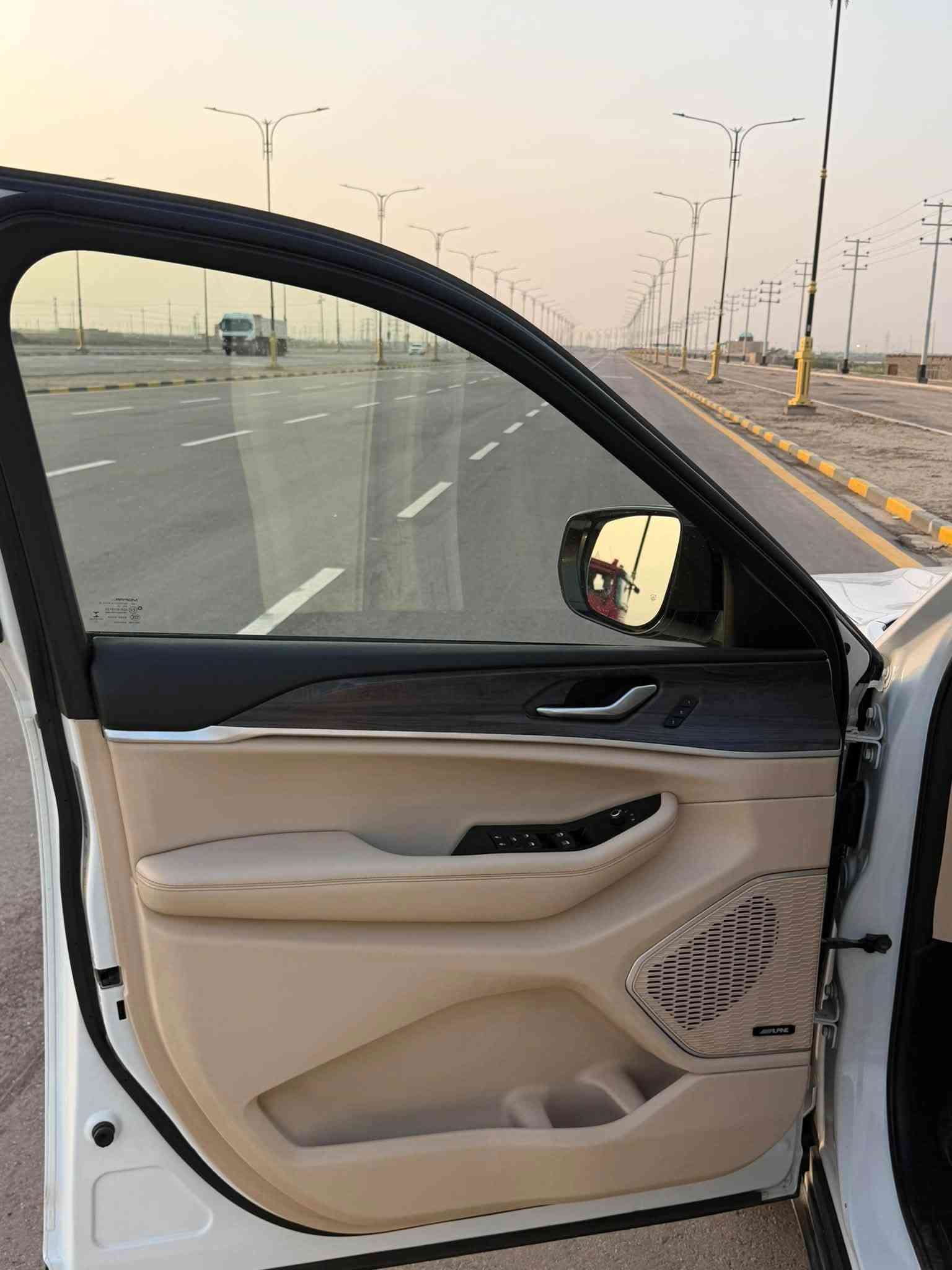 جيب لمتد 2021 خليجي jeep 
7 راكب 
مكفولة كفالة عامة
فول مواصفات
رادار امامي وجانبي
داخل ابيض
سماعات ALPINE
بنوراما 
اضائة داخلية
ماشية 68mi 
تبريد وتدفئة كشن
العنوان ميسان وبغداد 
للاستفسار ***********
السعر 31 وبيها مجال
