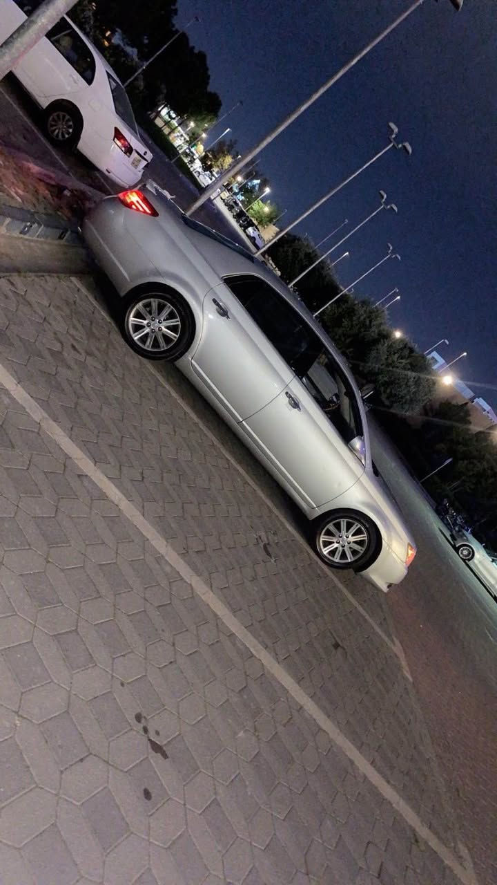 سەرەتا بەناوی خوایگەورە toyota avalon 2008.  Tureng.  سەیارەکە (174)km ڕۆشتوە سەیارە سەوتی دیتیجاڵی هەیە بەس بەساردی.    مەسرەفی نیە زۆر جوان ماوەتەوە سەنەوی بەسەر نەچوە.    سەیارەکە ئەمریکیە. 🇺🇸. زۆر جوانە.   سعری 117 گەڵاو معامەلە.     ڕەقەم. ***********. السليمانية, العراق
