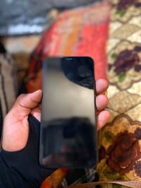 ايفون 11 برو ماكس • ٢٥٦ • بطارية ٧٥