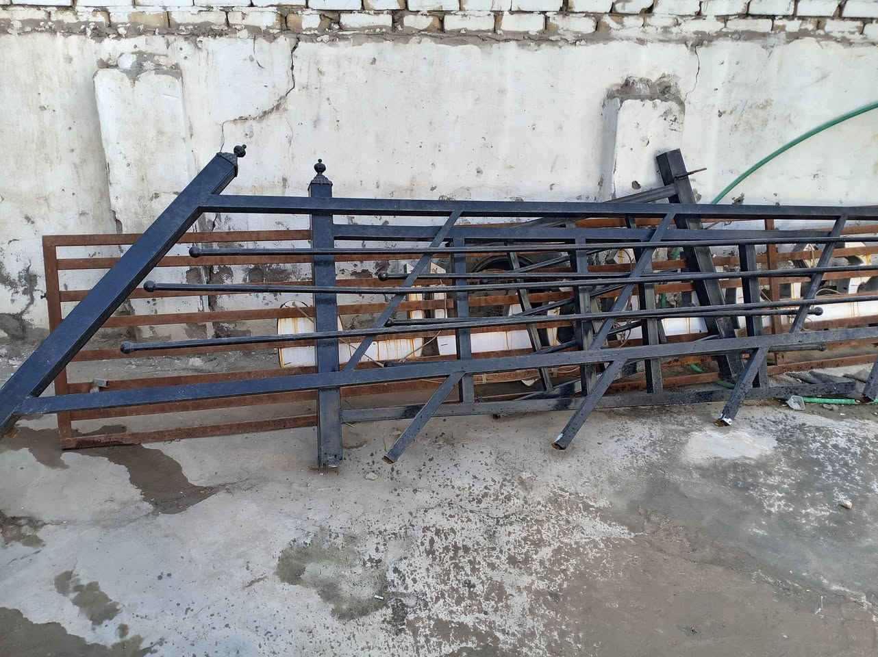 محجر درج للبيع ٩متر للأستفسار اتصل مكلف بالنشر الحمزه الشرقي 
***********
