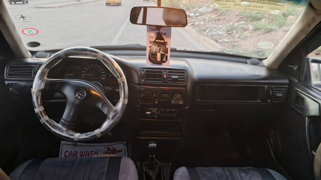 فكترا حجم 18
موديل 92
سنويه عظم وكابون بانزين 
مكينه وگير شرط 
صبغ دواير وسقف مطوز جماليه 
سياره بلا ضرر
دوشمه جديده بطاين ابواب جدد طخم معمر باتري جديد جامات كهرب وايرمنيه كلها شغاله
سياره جاهزه ماعايزها اي شي 
للتواصل الاتصال عل الرقم ***********
