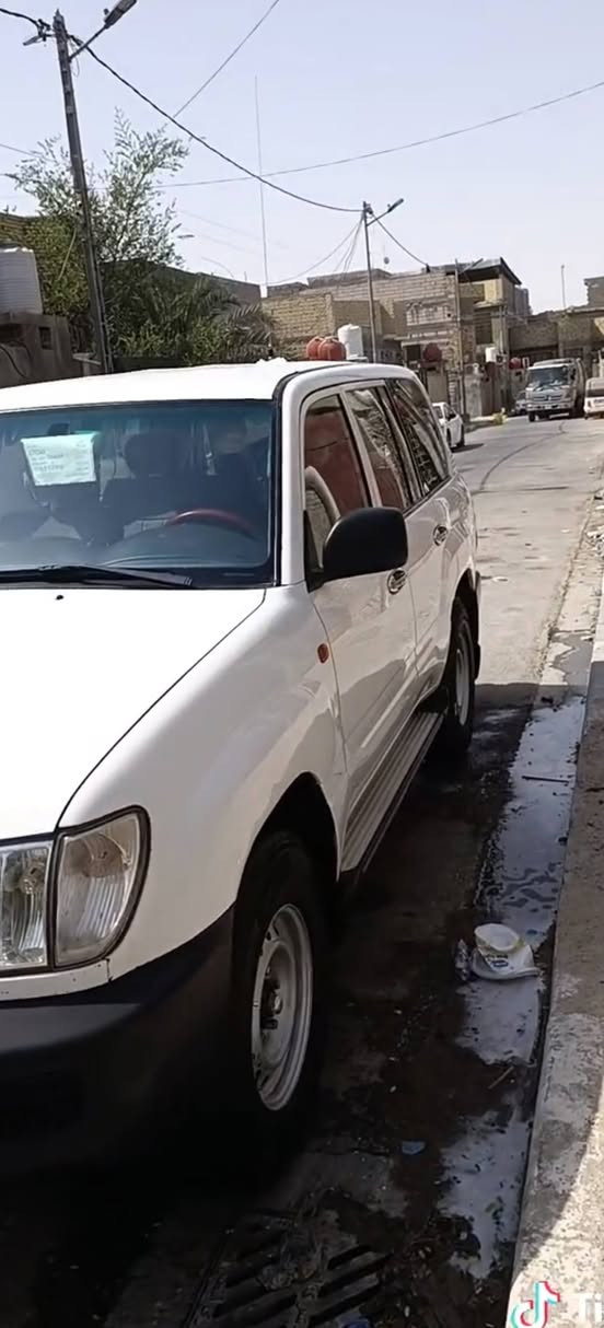 مونيكا للبيع موديل 2005 مقفوله كفاله عامه ما عدا مدكر أمامي بي صبق فورويل سعر180بيه مجال رقم *********** مكان البصرة
