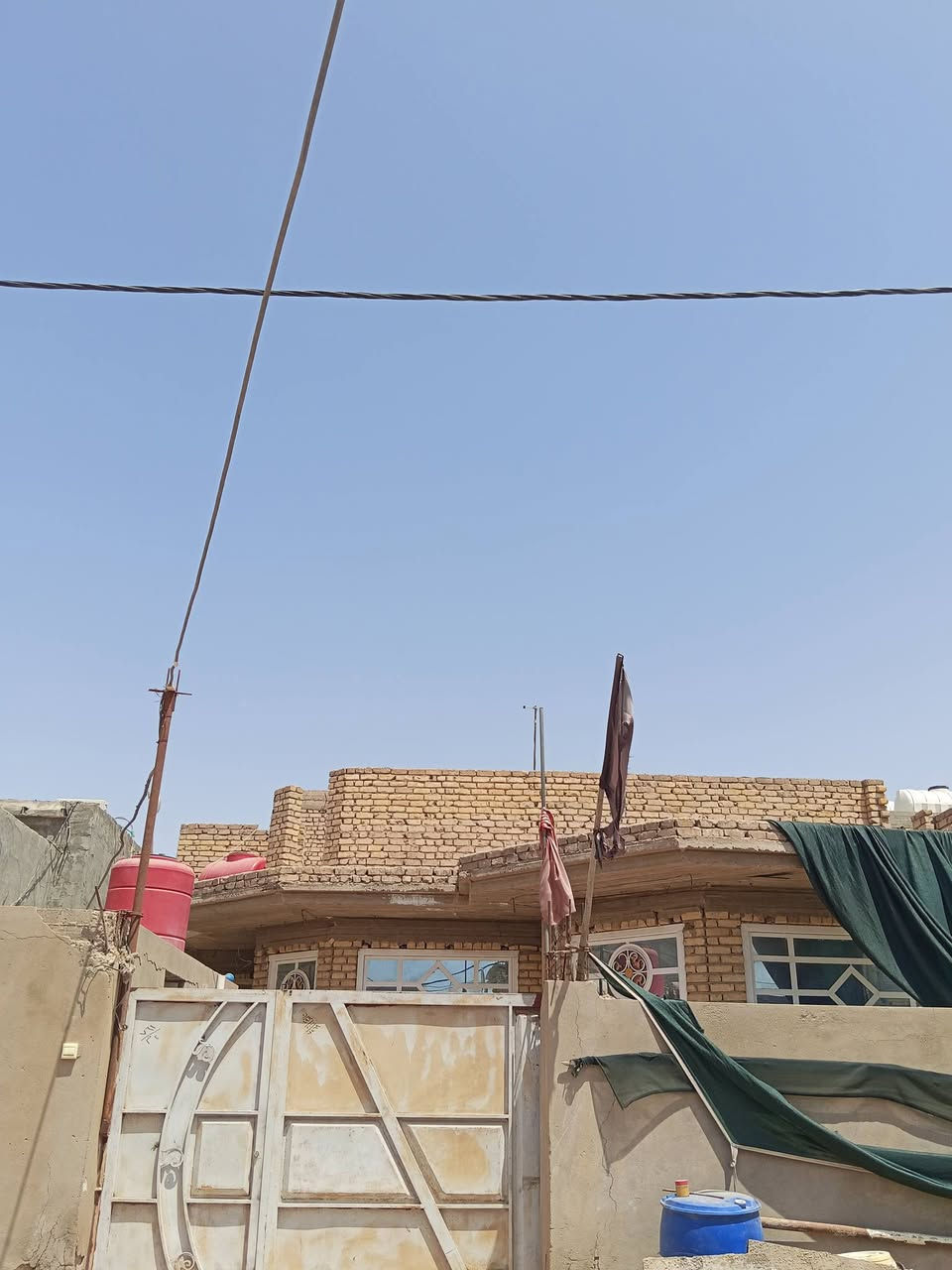 حي الحسين • ٢٥٠م • غرفتين