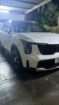 سورنتو 25 خليجي ماشيه 21 الف 6 سلندر داتشوب كامرتين بانورما ويل 20 مكف...