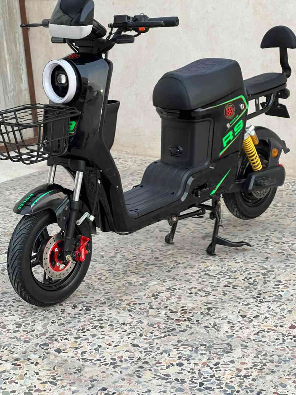 شحن • R9 • بطاريات ٥×٣٢ أمبير