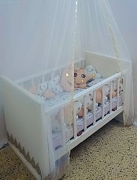 تخت أطفال • للبيع