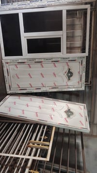 ابواب وشبابيك PVC • مستعمل • النجف