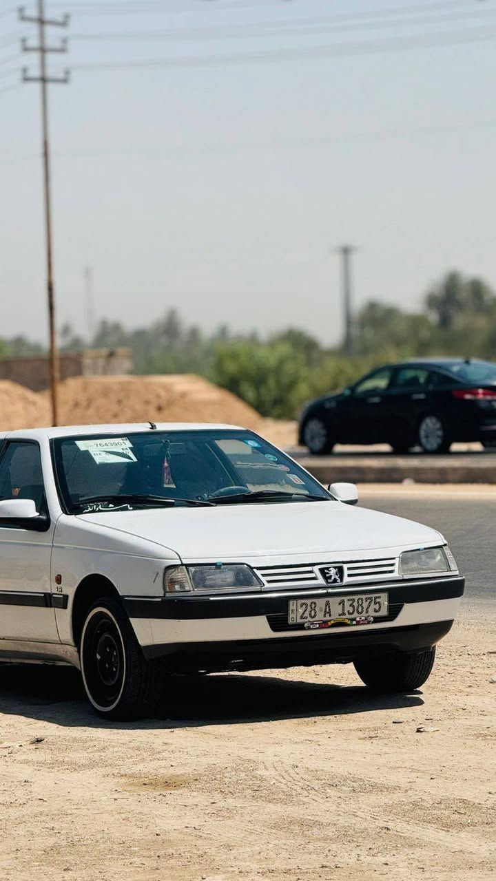 بيجو 405 GLX  2012
السياره كفاله ما ناقصه كلشي مكينه كير تبريد حداديه كفاله من كلشي عده صبغ بالجاملغ الامامي قليل كلش  السياره رقم نكلزي نجف مداور ثاني يوم مصفره من كلشي ترايك وين ما يعجبك مكان السياره المشخاب 
السعر 40 وبيها مجال للطيبين  ***********
