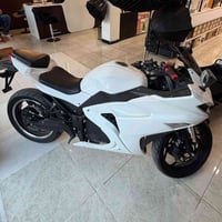 بطح شحن • بطاريات جديدة • محرك ٣٠٠٠