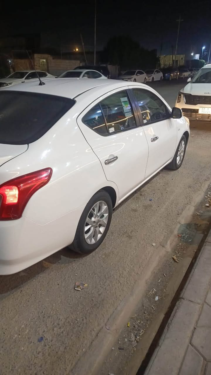 نيسان صني هندي بليته زركه موديل 21
كفاله مكينه كير حداديه تخم تاير جديد تبريد ادامه كامله تراي مال زيرو ومال جناي وع ايدي 

كفاله من صبغ وتبديل فقط بارد من جهه البكلايت وره دعاميه كد أشبر 

ماشيه بحدود 200 نخاف الله وما نزل عداده وكلشي اكو بسوك 

اربع جام كهربائي تبريد قطعتين ويل كب بلادي 

كاعيه وسفاري ودوشمه ستوني مسويهن

بأسم شركه المهند بالمعارض القديمه وسنويه منتهيه صارله شهرين او ثلاثة 

والسعر 103 وبيهه مجال رقم صاحب سياره 
***********
