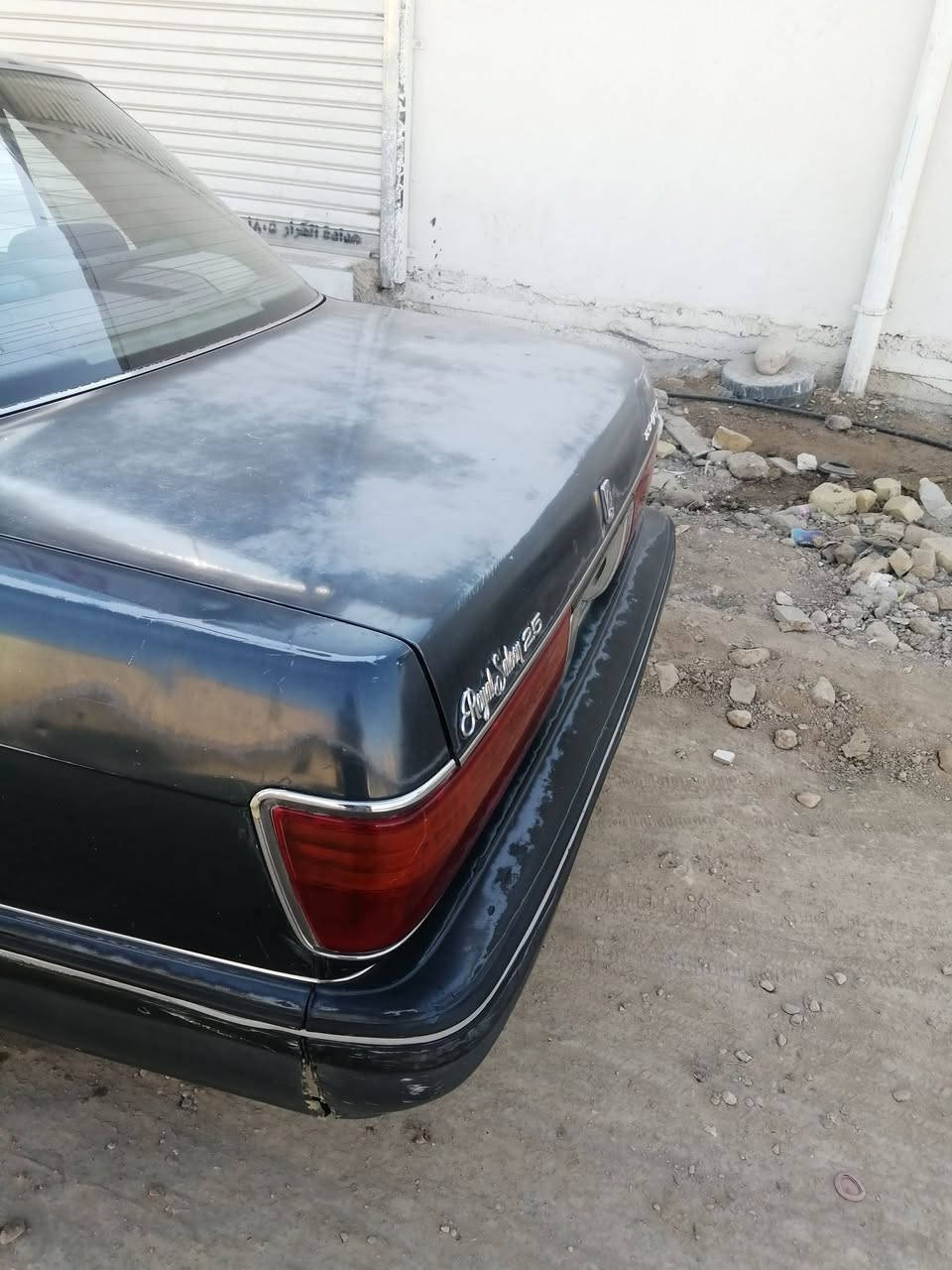 سيدان للبيع مكينه وكير شرط كهربائيات حداديه باتري جديد نقص تبرد تريد مداو تريد وكاله رقم الهاتف الأستفسار ***********
