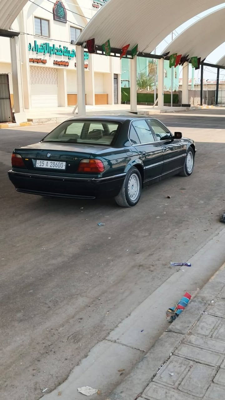سلام عليكم
BMW e38 (كاسحه)
735.  محرك 44 
موديل 96
سياره على وضع شركه بدون صبغ 
تحكم ستيرن شغال 
صندوك شفط 
مري كهرباء +شفط 
كشنات كهرباء+خزن
صدر جديد امامي خلفي 
تشغيل ذكي 
سنتر لك شغال 
تبريد ثلج 
تخم تاير 
حساس خلفي امامي شغال 
كهربأيات سياره على وضع شركه الكل شغاله 
برده خلفيه كهرباء 
تحويل ثاني يوم 
سياره مكفوله من كل شيء 
مكان سياره كربلاء 
سعر 68 
رقم ***********
