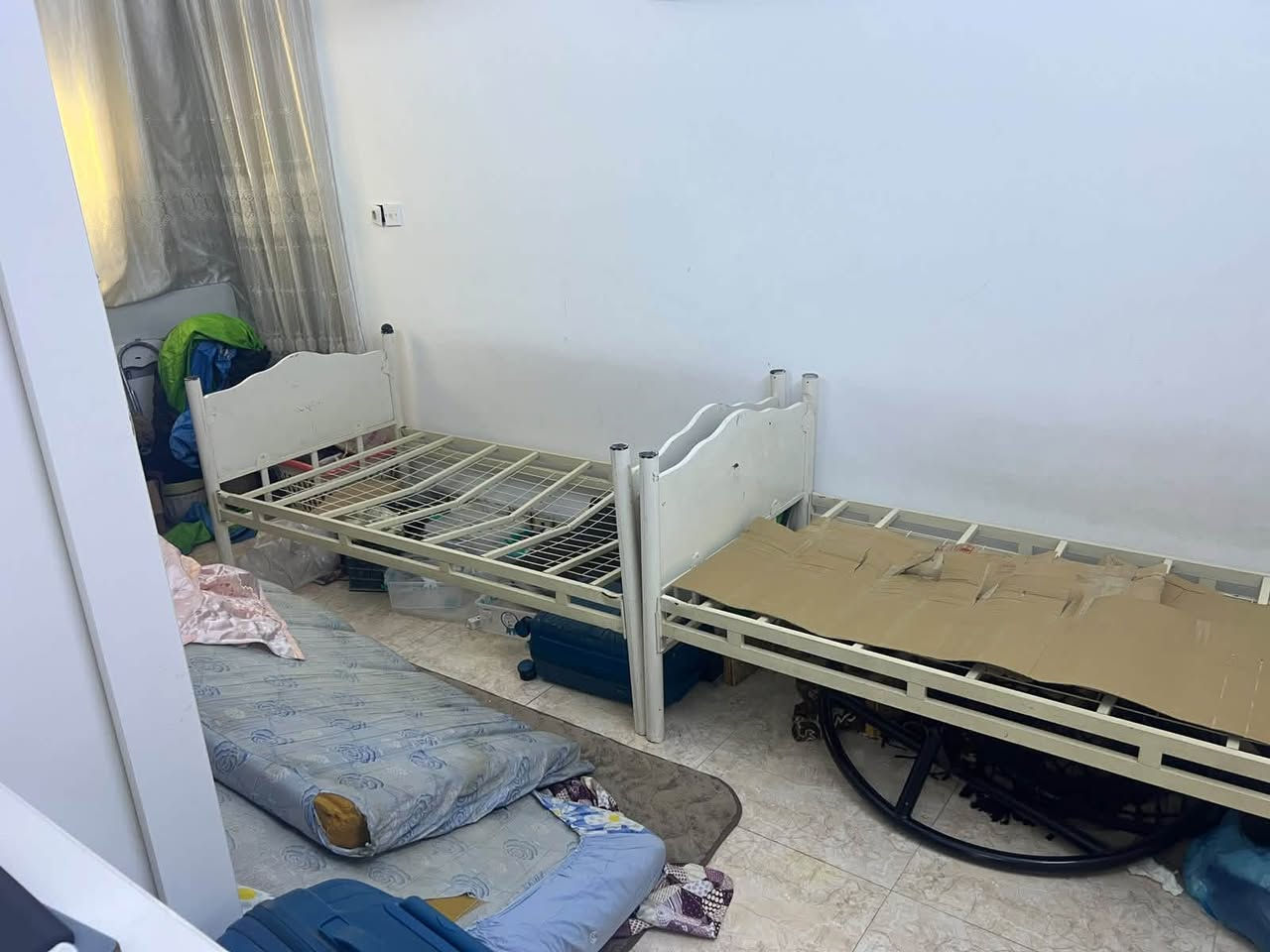 ثنين سيسم للبيع سعر ٦٠ ثنينها بيها مجال بسيط بدون دوشك عنوان كركوك واحد آذار ***********
